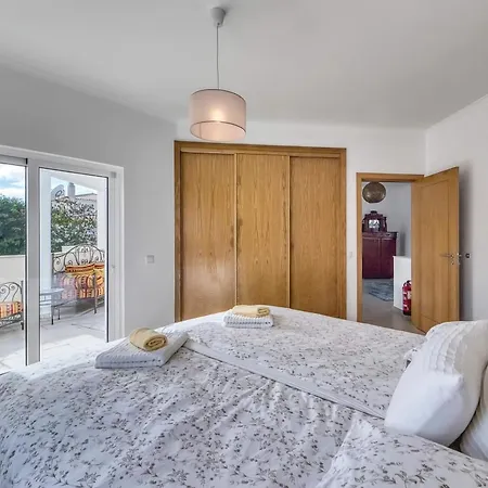 838 Larissa Villa