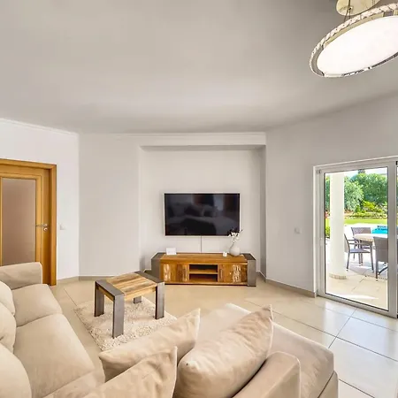 838 Larissa Villa Portimao
