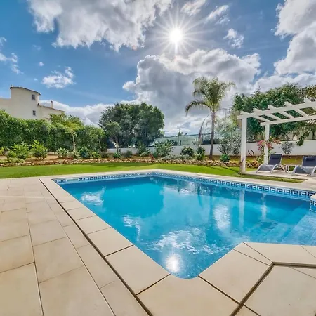 838 Larissa Портиман