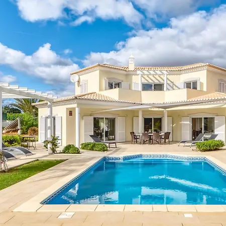 838 Larissa Villa