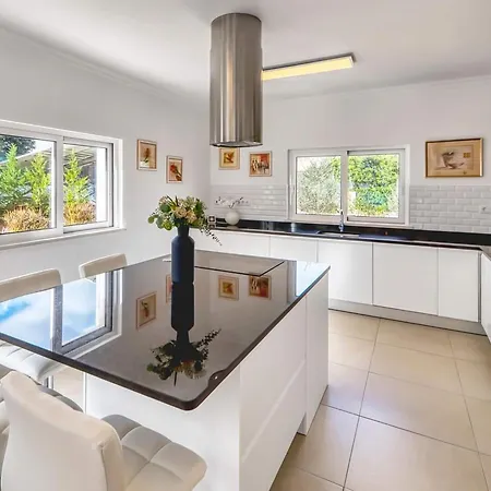 838 Larissa Portimão