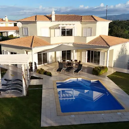 838 Larissa * Portimão