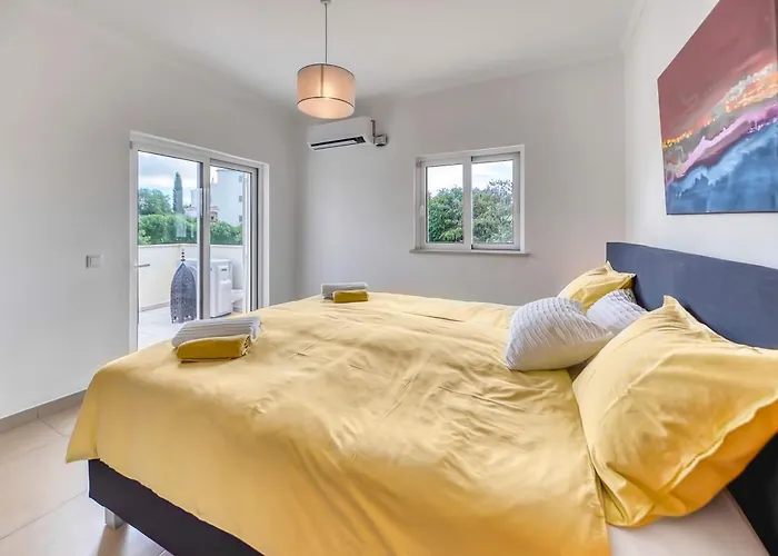 838 Larissa Portimão